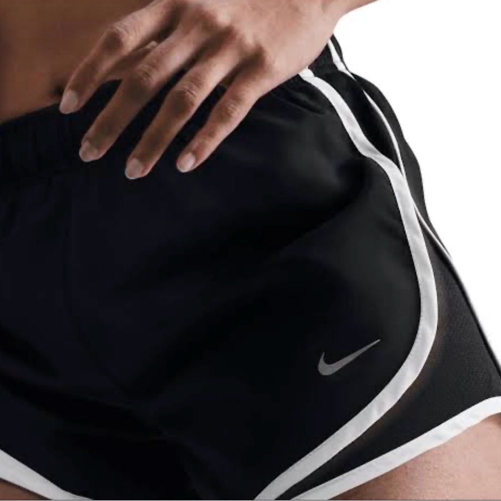 Nike Dri-Fit Tempo Running Shorts Black White Lined size M - Picture 2 of 9